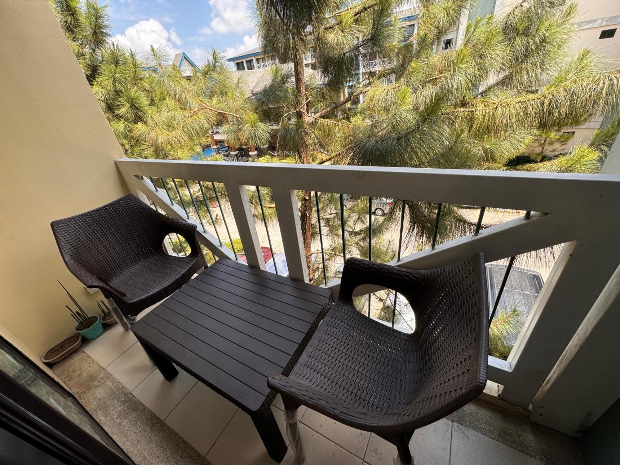 Cozyvilla At Pine Suites Tagaytay 2Br Or Studio With Free Parking 2Br In Basement Parking And Studio In Offsite Parking Tagaytay City Exterior photo