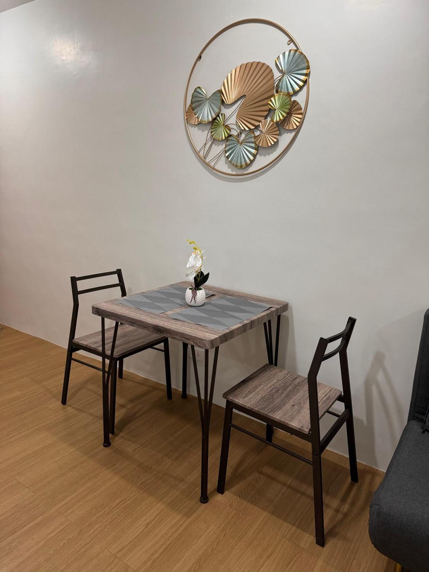 Cozyvilla At Pine Suites Tagaytay 2Br Or Studio With Free Parking 2Br In Basement Parking And Studio In Offsite Parking Tagaytay City Exterior photo